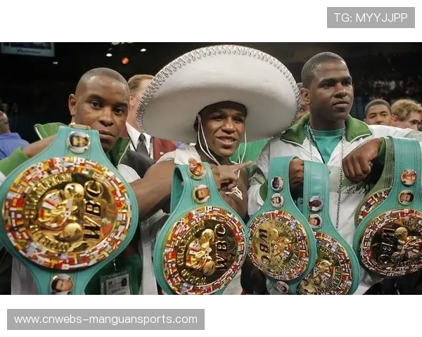 新疆拳手海尼·木拉太艾力力克泰国对手,夺WBC金腰带