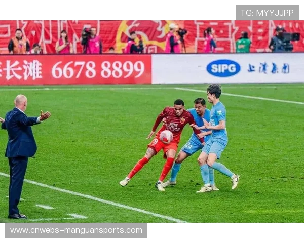 辽宁铁人升超后投入巨大，重金引进巴西前锋布雷诺·洛佩斯